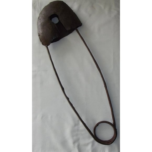 Safety Pin Rustic Metal 21-5/8"Wall Sculpture decor diaper nursery farmhouse sew - Picture 4 of 8